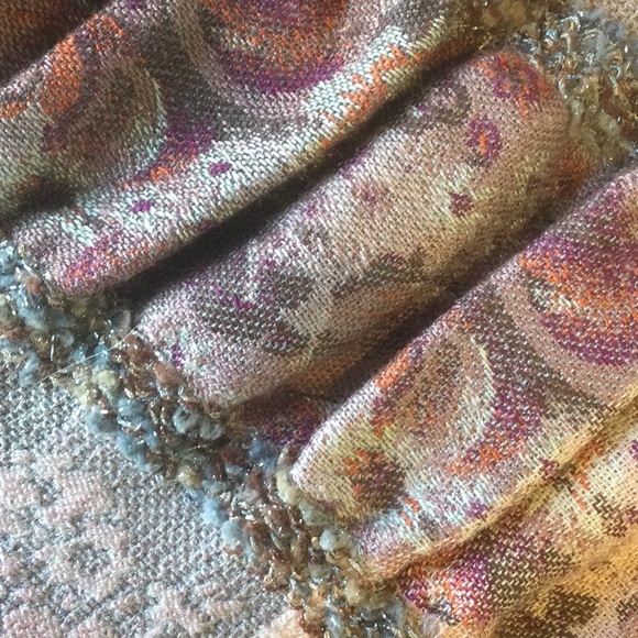 Boho Wrap / Scarf 🌸 - Picture 4 of 4